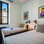 London Avenue Keyweek Apartment Biarritz Center With Balcony And Parking