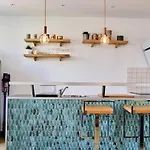 GuestReady - Cozy Apt near Côte des Basques w Parking!
