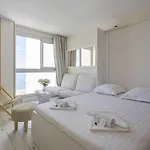 Superbe Studio Face A La Mer Acces Direct Plage
