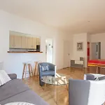 Appartement Moderne En Plein Centre Ville Et Proche De La Plage
