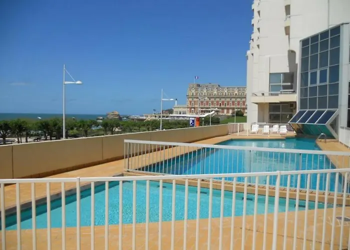 Studio En Front De Mer Avec Piscine A Biarritz - Fr-1-3-418