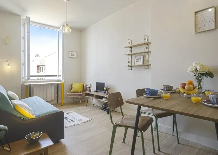 Charming 1Br Flat With Sea View At The Heart Of Biarritz - Welkeys