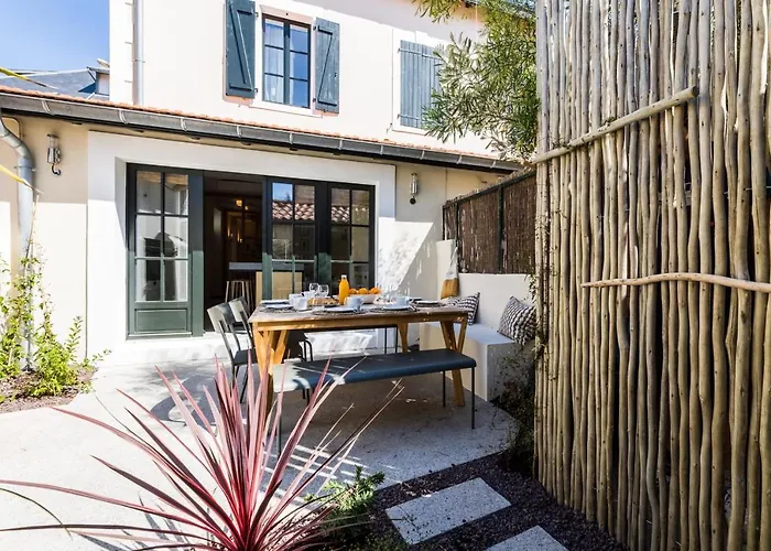 Pampa Keyweek Town House With Terrace In Biarritz