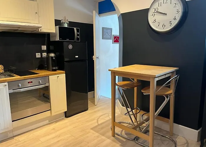 Studio Cosy Avec Mezzanine En Plein Coeur De Biarritz, A 2 Pas De La Plage - Fr-1-239-995