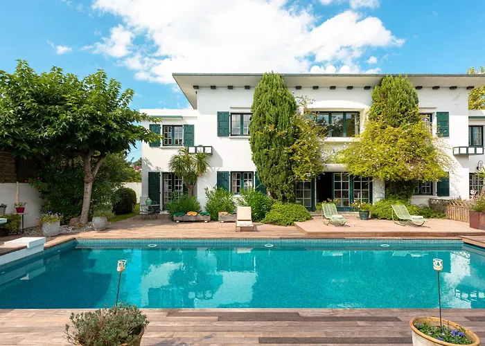 Galerna -Keyweek House With Heated Swimming Pool