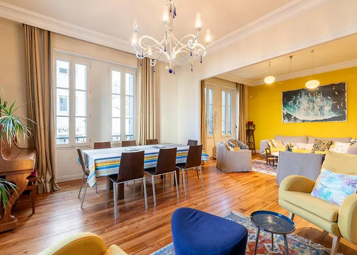 Superbe Maison Familiale Avec Jardin Au Coeur De Biarritz