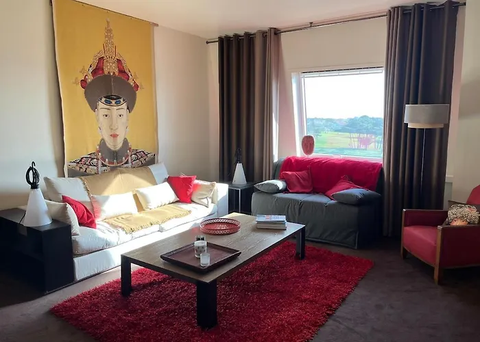 Biarritz Center Appartment, Beach & Golf Walking Tour