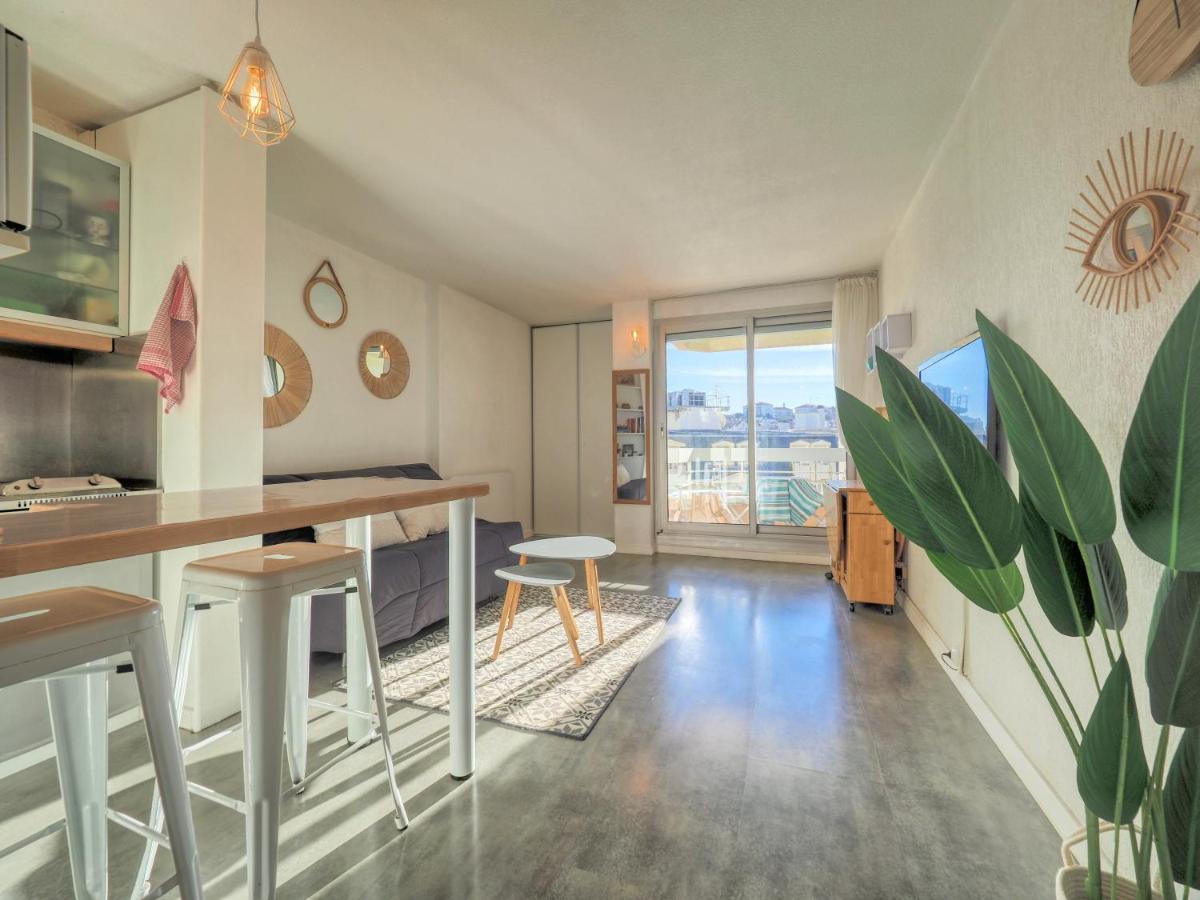 Bord De Apartment *