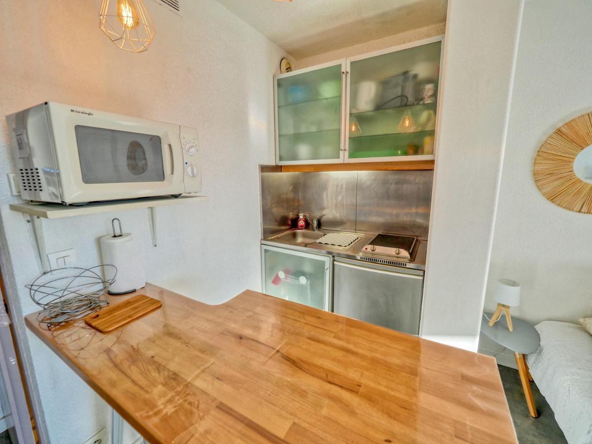Bord De Apartment