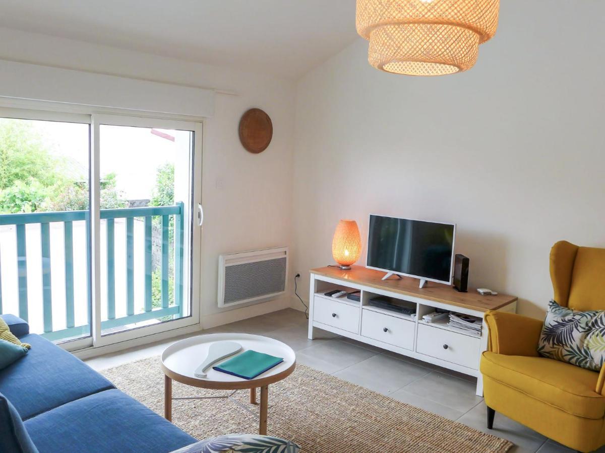 Elaura By Interhome *