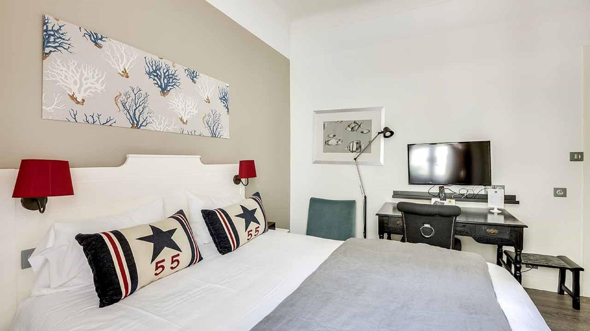 De L'ocean Hotel 3*