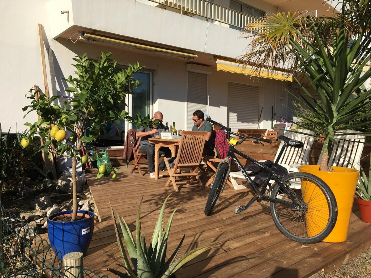 Petit Studio Terrasse Rez De Jardin Piscine Sur L'ocean * Biarritz