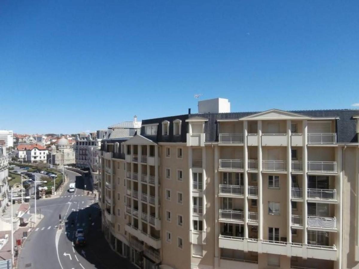 En Front De Avec Piscine A - Fr-1-3-418 *