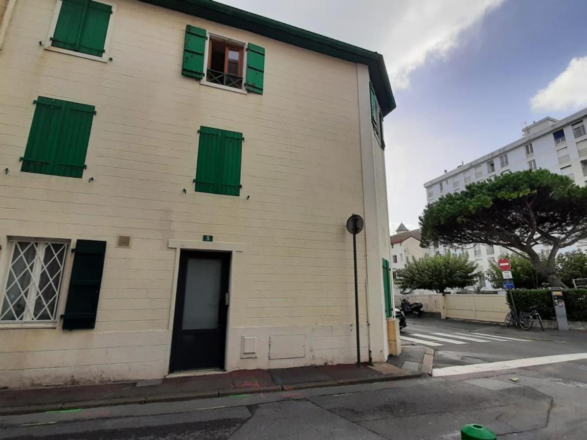 Apartment Cosy A Biarritz, Proche Des Halles Et Plages, Ideal Pour 2 Avec Wifi Inclus - Fr-1-239-853 *