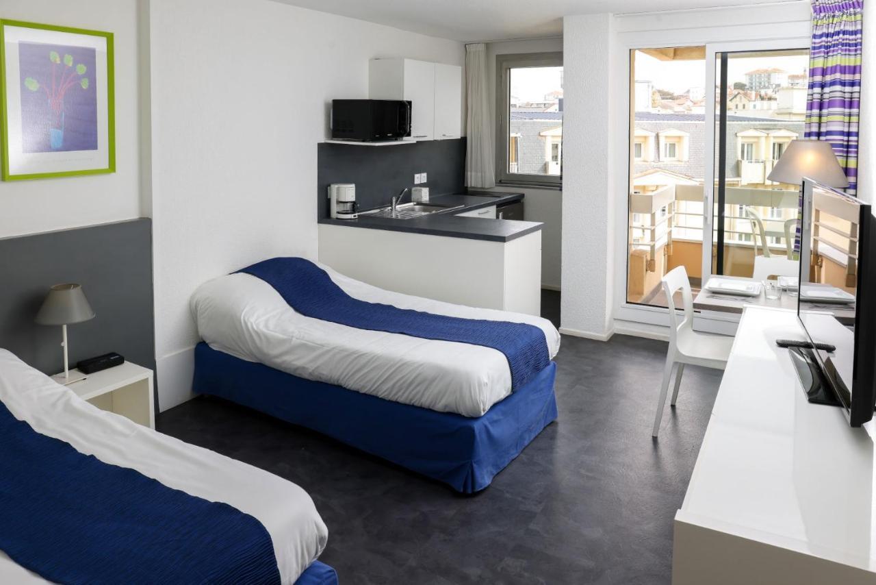 Aparthotel Victoria Surf 3*
