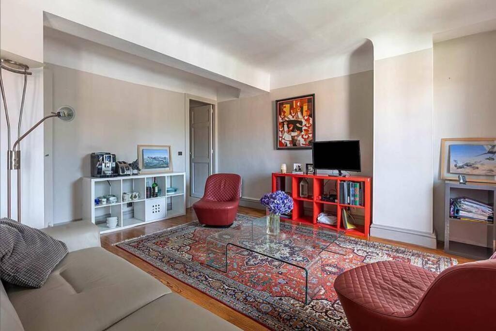 Apartment Exceptionnel 3 Pieces Art Deco En Dernier Etage Avec Garage Prive Centre Biarritz