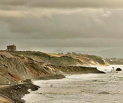 Apartment 200 Metres -cote Des Basques-, *