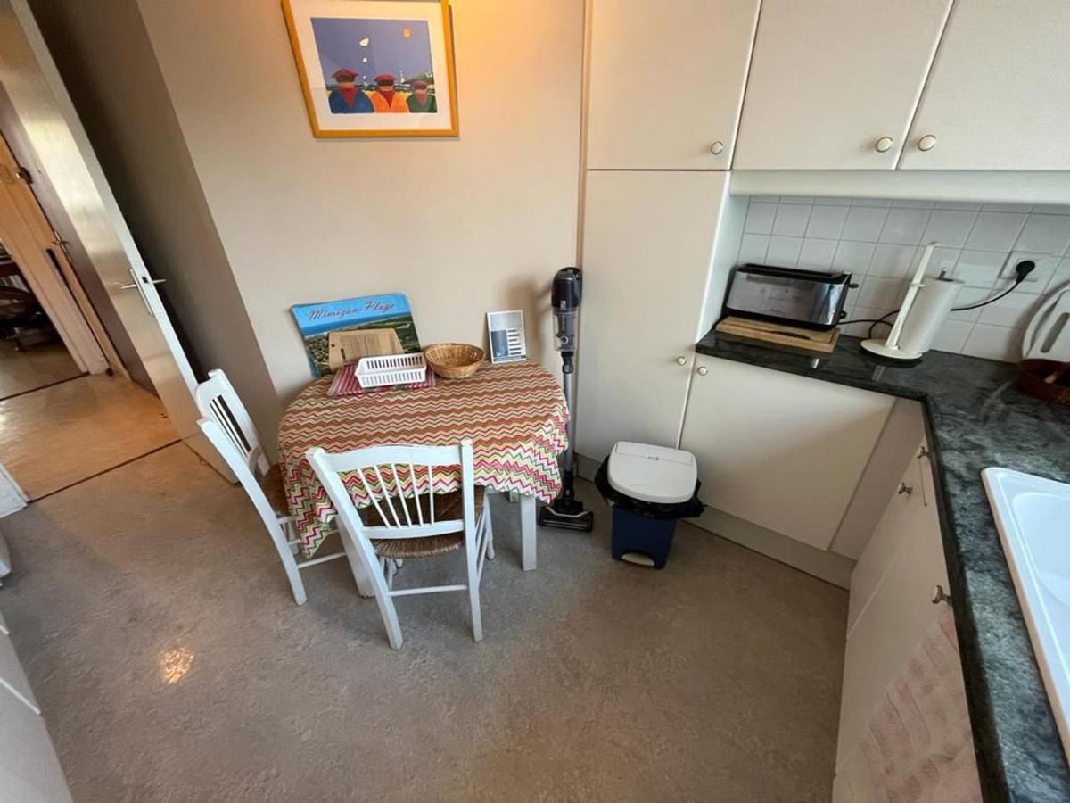 T4 Avec Parking, Balcon Et Proche Commerces A - Fr-1-239-921