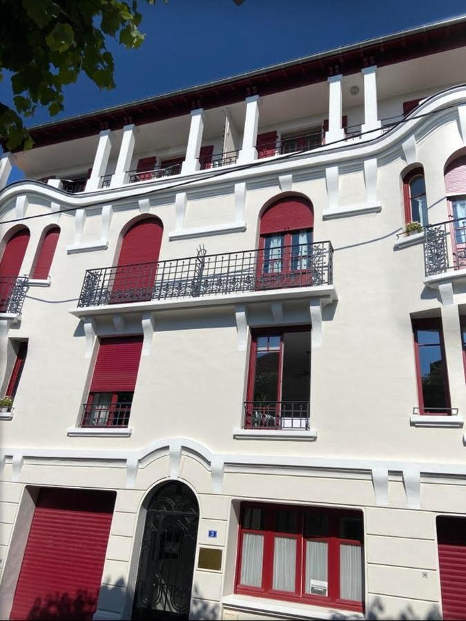 Exceptionnel 3 Pieces Art Deco En Dernier Etage Avec Garage Prive Centre * Biarritz