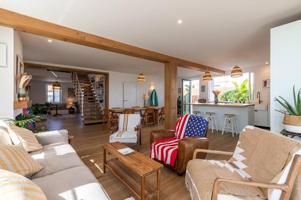 Beautiful House In Front Of The Ocean Holiday home