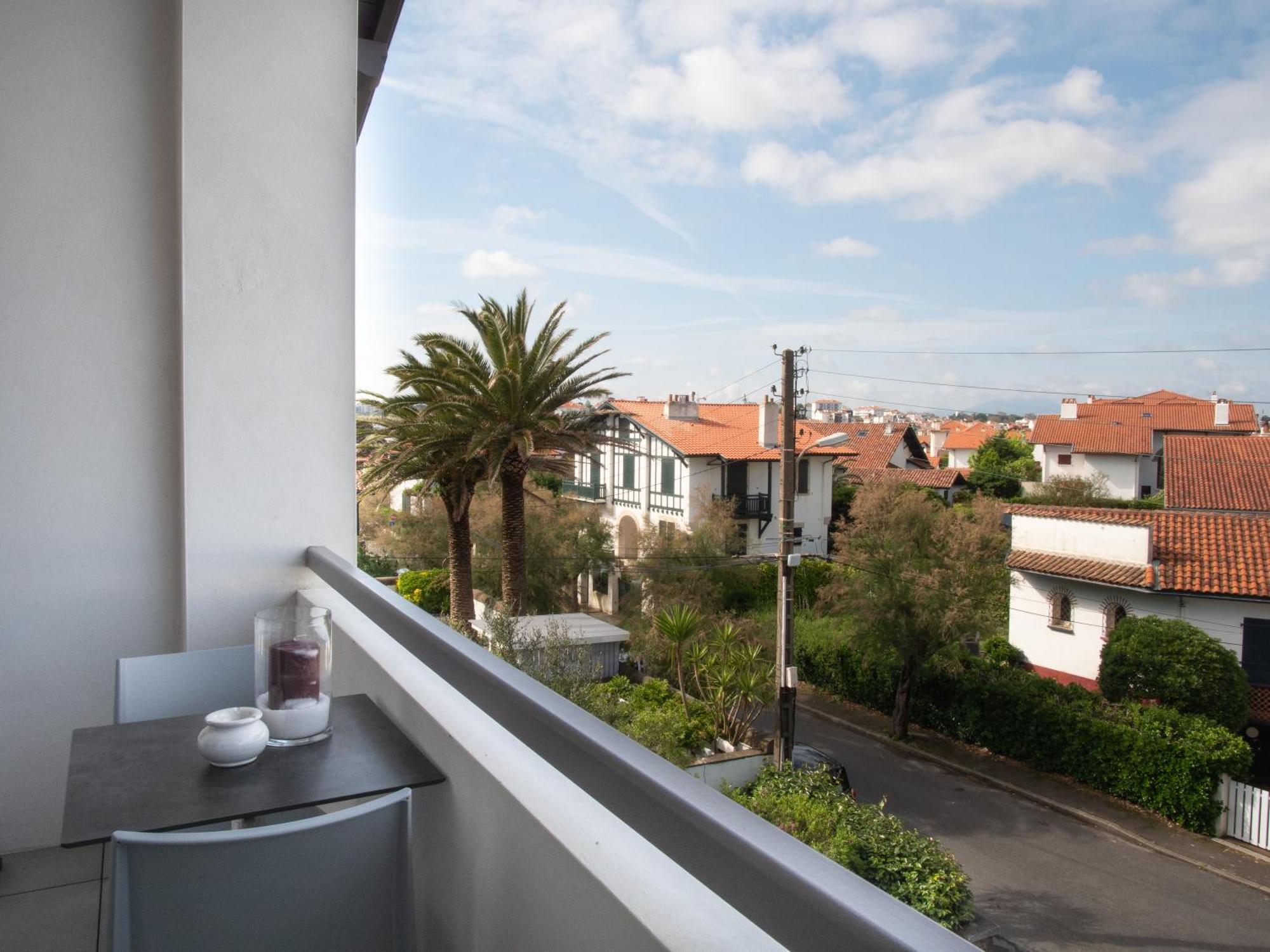 La Maison De La Cote Bed & Breakfast *
