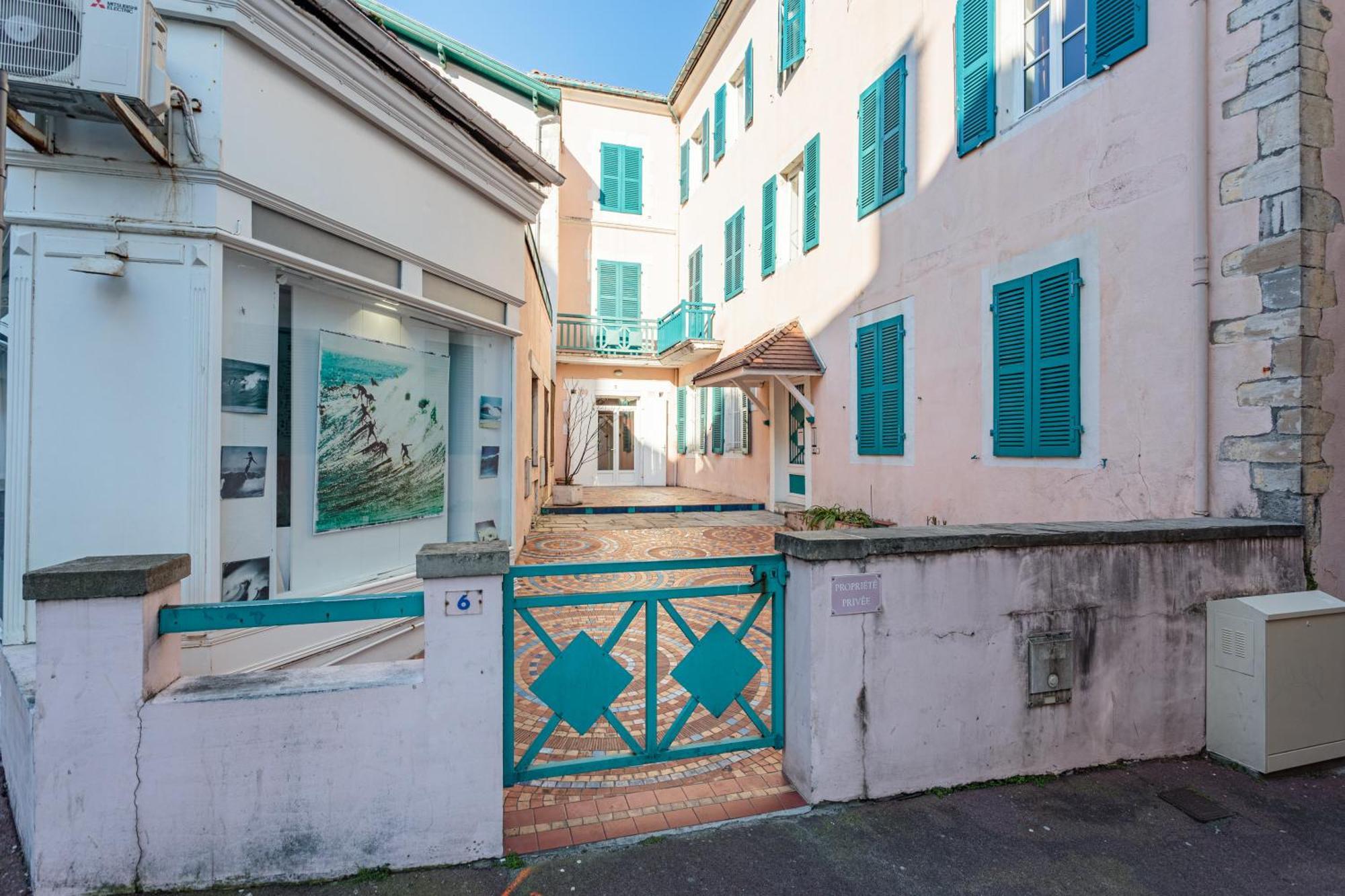 Moderne En Plein Centre Et Proche De La Biarritz