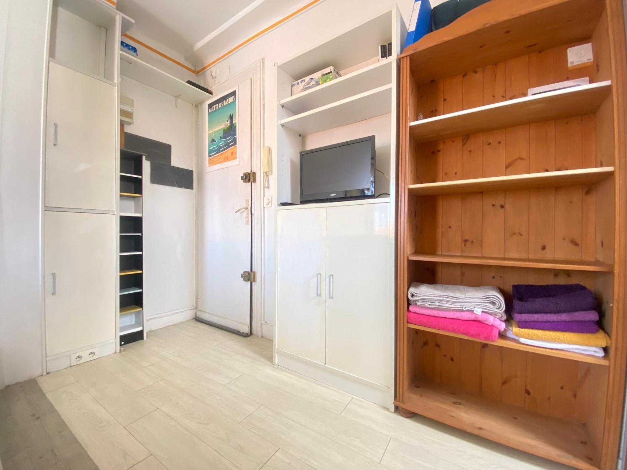 Apartment 200 Metres -cote Des Basques-,