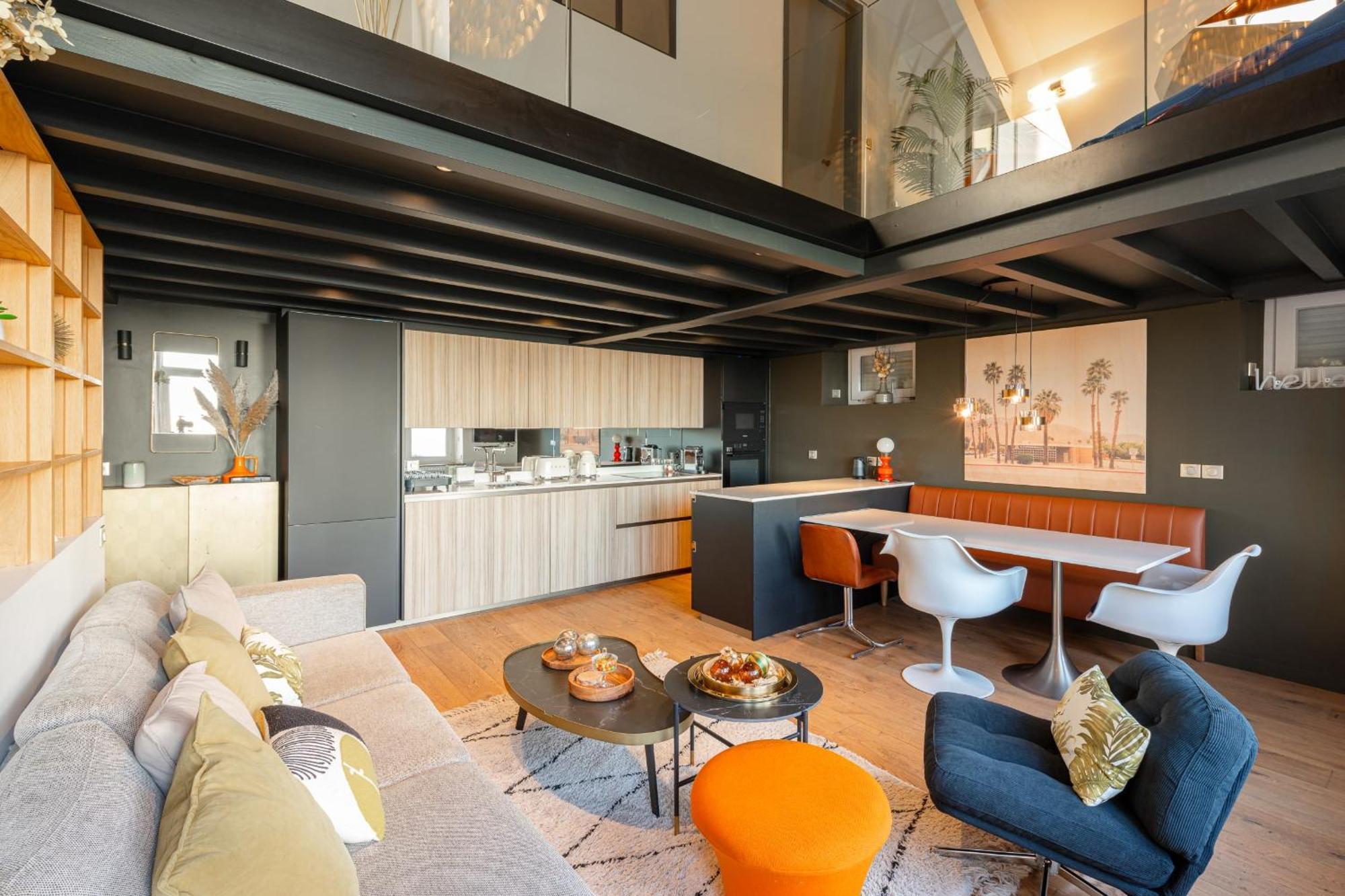 Alma - With Terrace And Sea View In