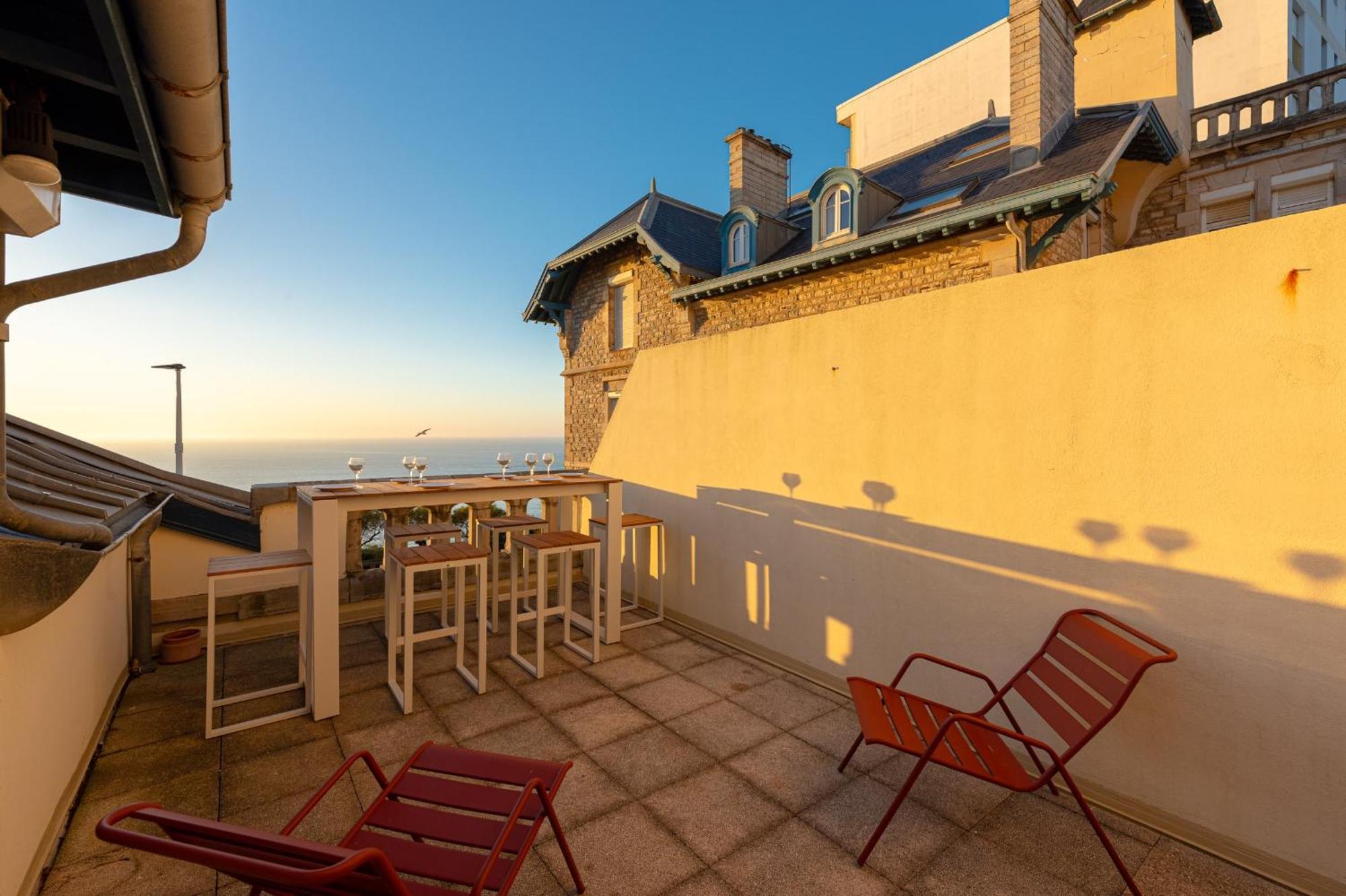 Alma - With Terrace And Sea View In Apartment