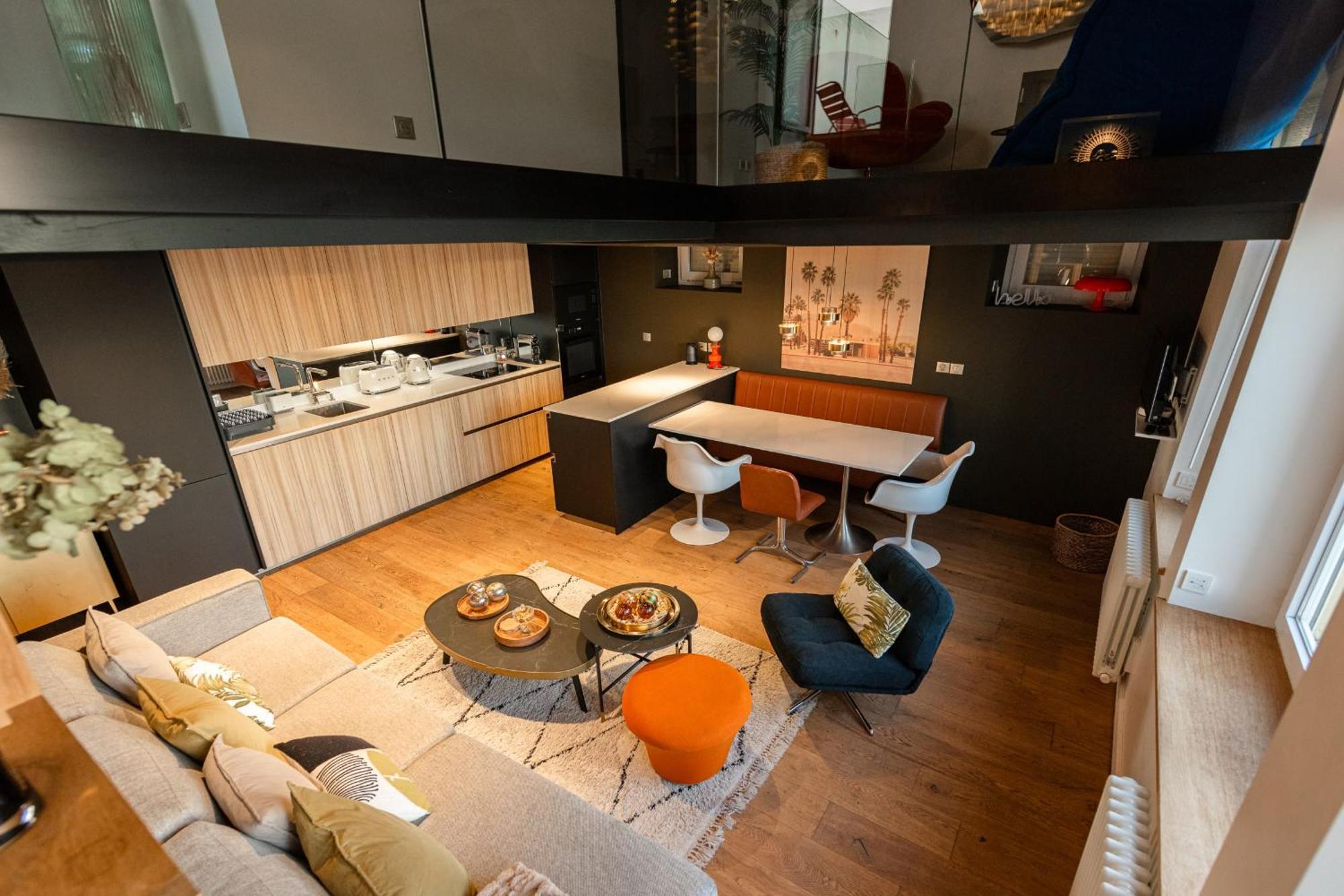 Alma - With Terrace And Sea View In