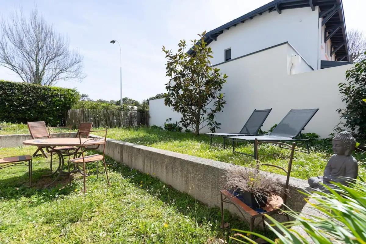 Apartment Nouveau, Tres Bel Avec Jardin *