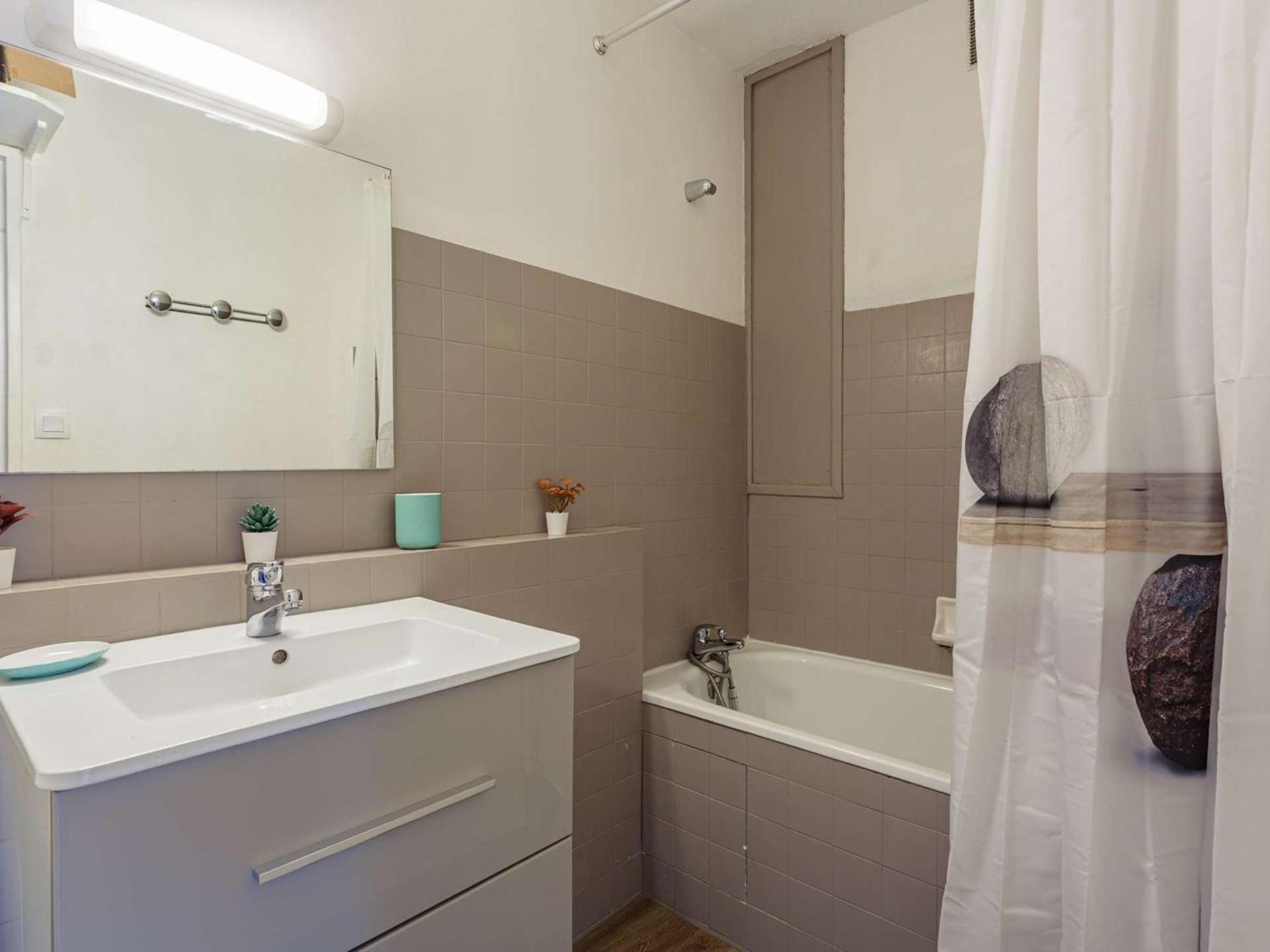Apartment Moderne Avec Balcon Et Parking A - Fr-1-3-625