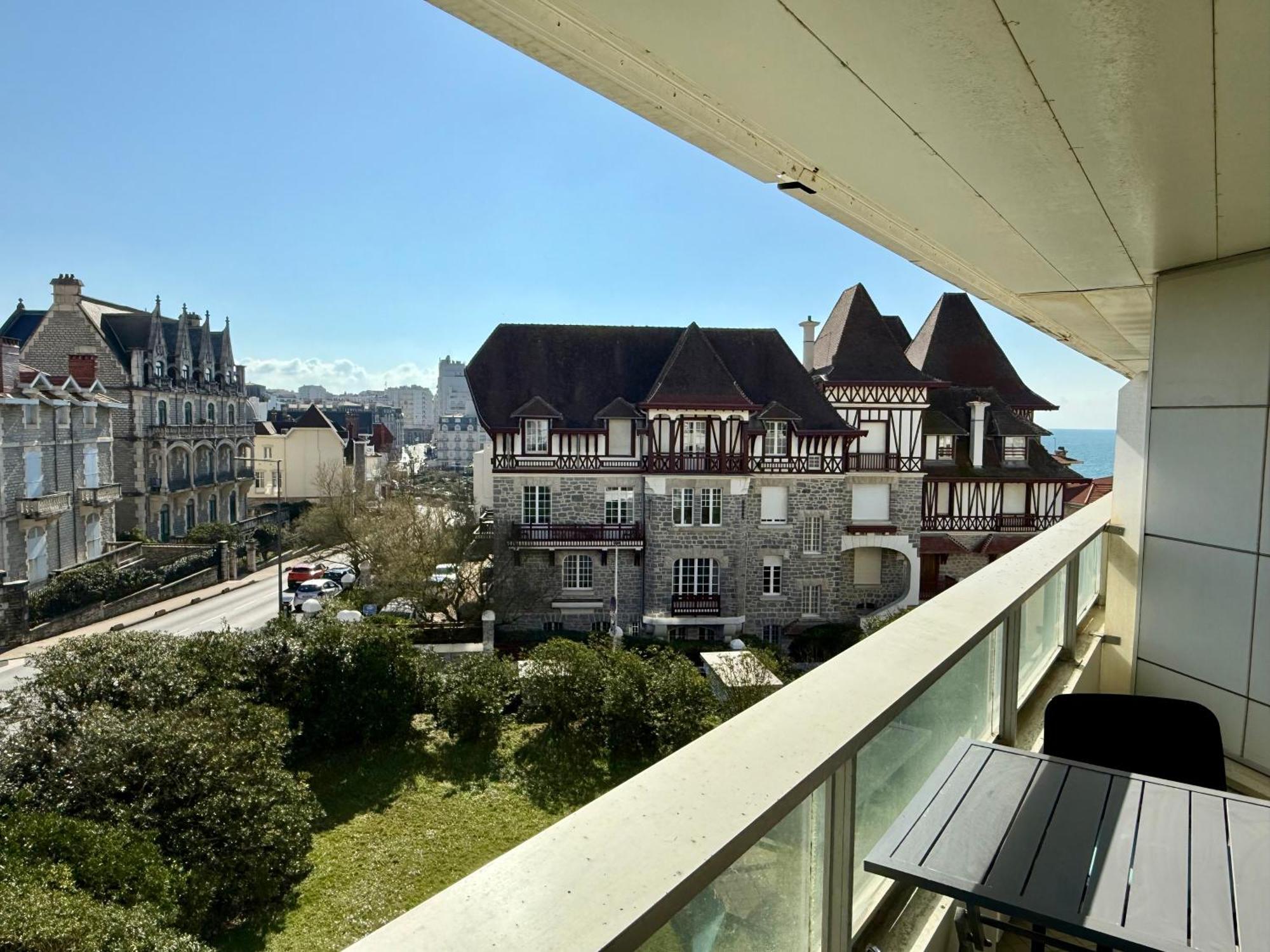 Mira Marvel - Wifi - Climatisation - 100m Apartment *