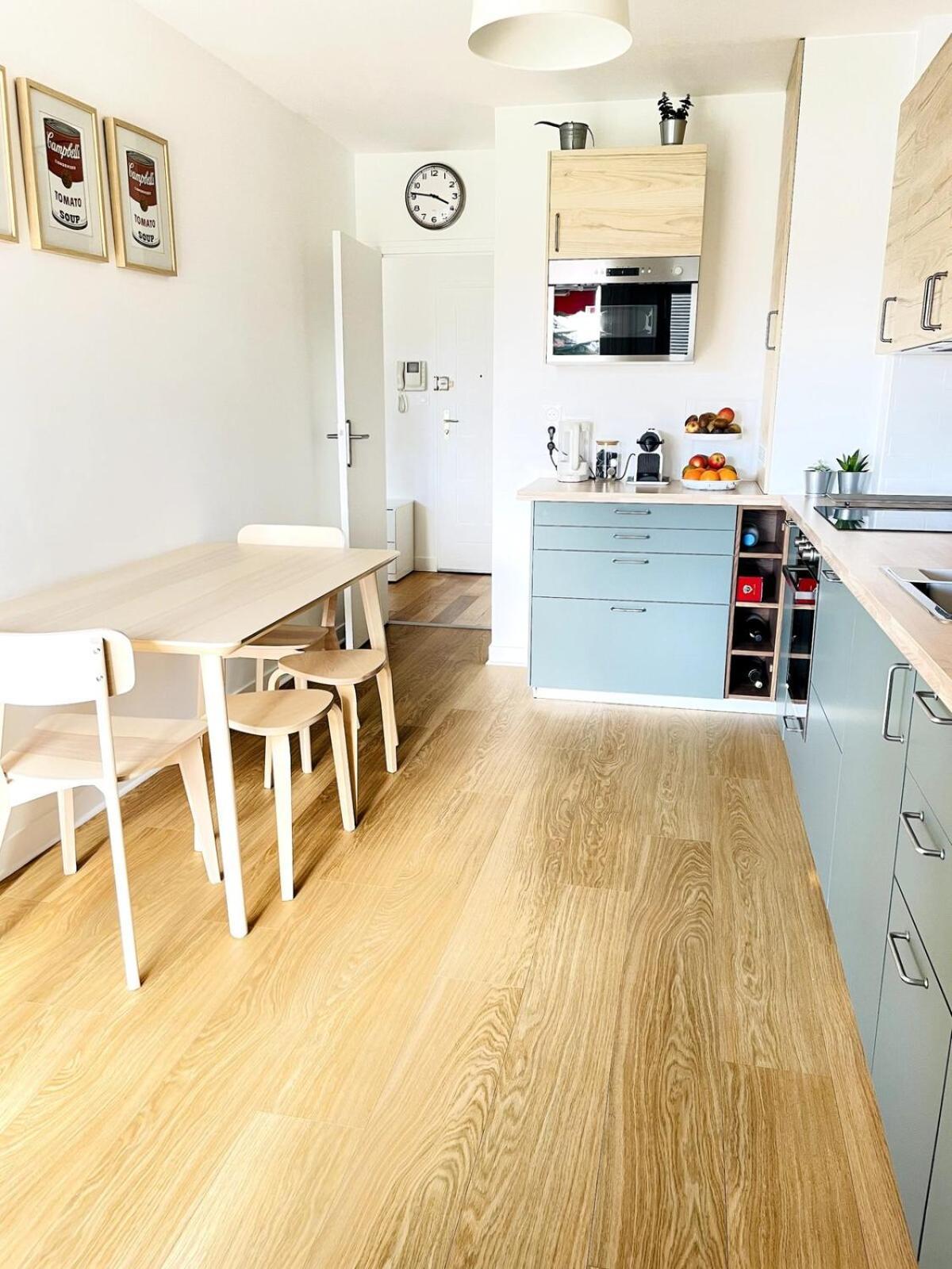 3 Chambres, Tres Lumineux, Plages Et Centre A Pied