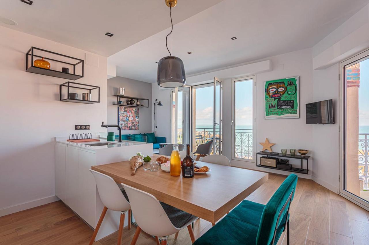 Altaya With Balcony And Sea View In * Biarritz