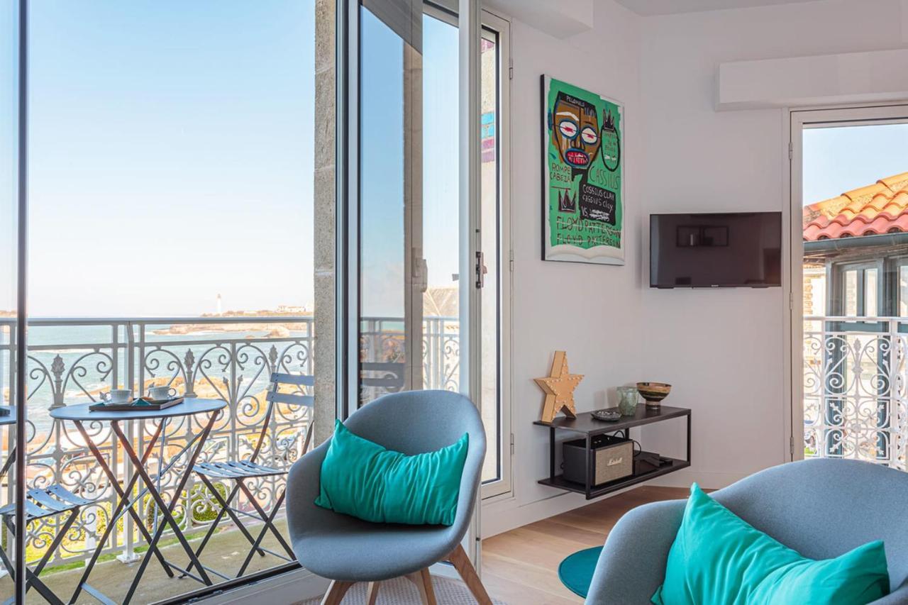 Altaya With Balcony And Sea View In Apartment Biarritz
