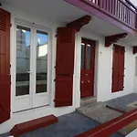 Charmant T2 Dans Le Tres Prise Quartier Beaurivage De Biarritz