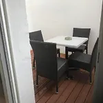 Appartement T3 Avec Patio A 300M De La Plage