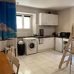 Studio Biarritz A Moins De 10 M De La Plage Et Au Coeur Du Centre Ville
