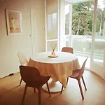 Le Cosy Pringle Yourhosthelper