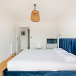 Sixties 64 2 Bedrooms Apartment With A Balcony And Parking In Biarritz