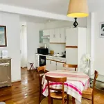 Spacious Apartment In The Heart Of Biarritz