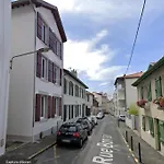 Biarritz Centre Pres Avenue De Verdun 10 Mn A Pied De La Grande Plage 4 Personnes
