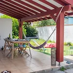 Family Home 3 Bedrooms With Garden