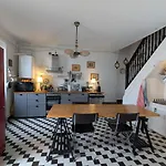 Villa Voltaire