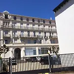 Studio Au Metropole