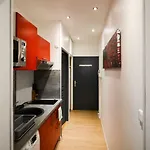 Petit Appartement Douillet Tres Bien Situe