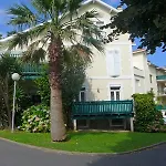 Les Fontaines Du Parc D\'Hiver