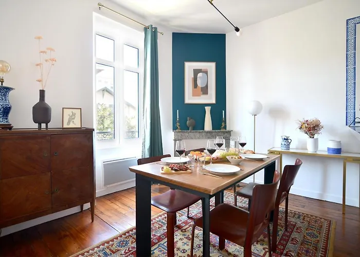 Gambetta Stylish 2 Bedrooms Apartment - Between Beach & Fresh Market