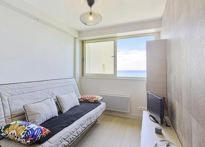 Modern Studio With Sea View On The Basque Coast In Biarritz - Welkeys